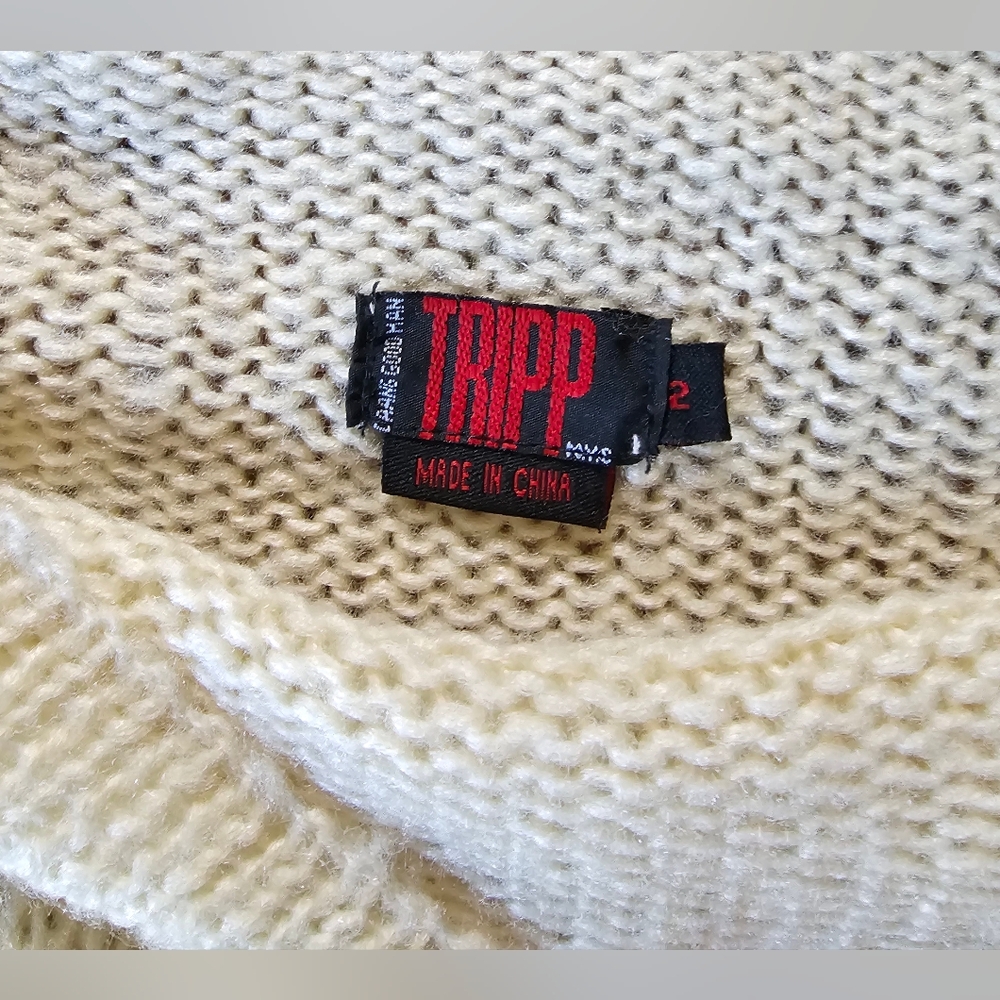 Rare Tripp NYC Black Skull Cream Sweater - Picture 5 of 6